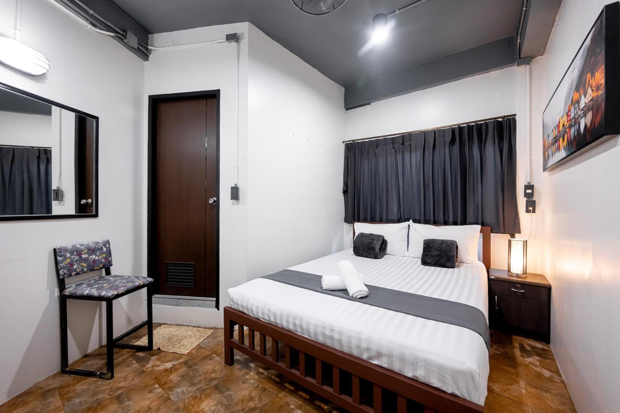 Vibes Hostel Bangkok Dış mekan fotoğraf