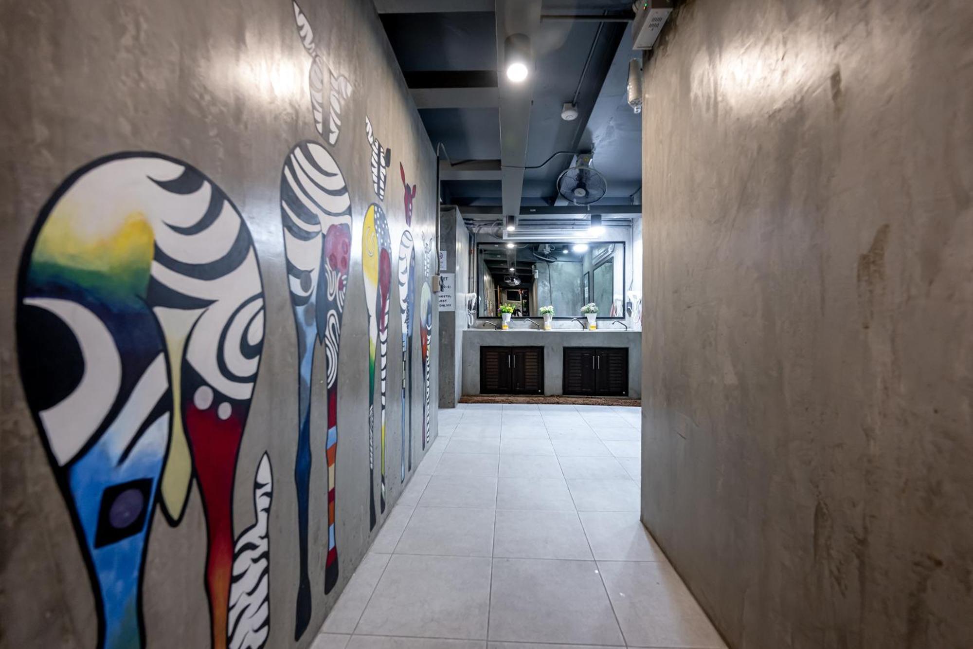 Vibes Hostel Bangkok Dış mekan fotoğraf