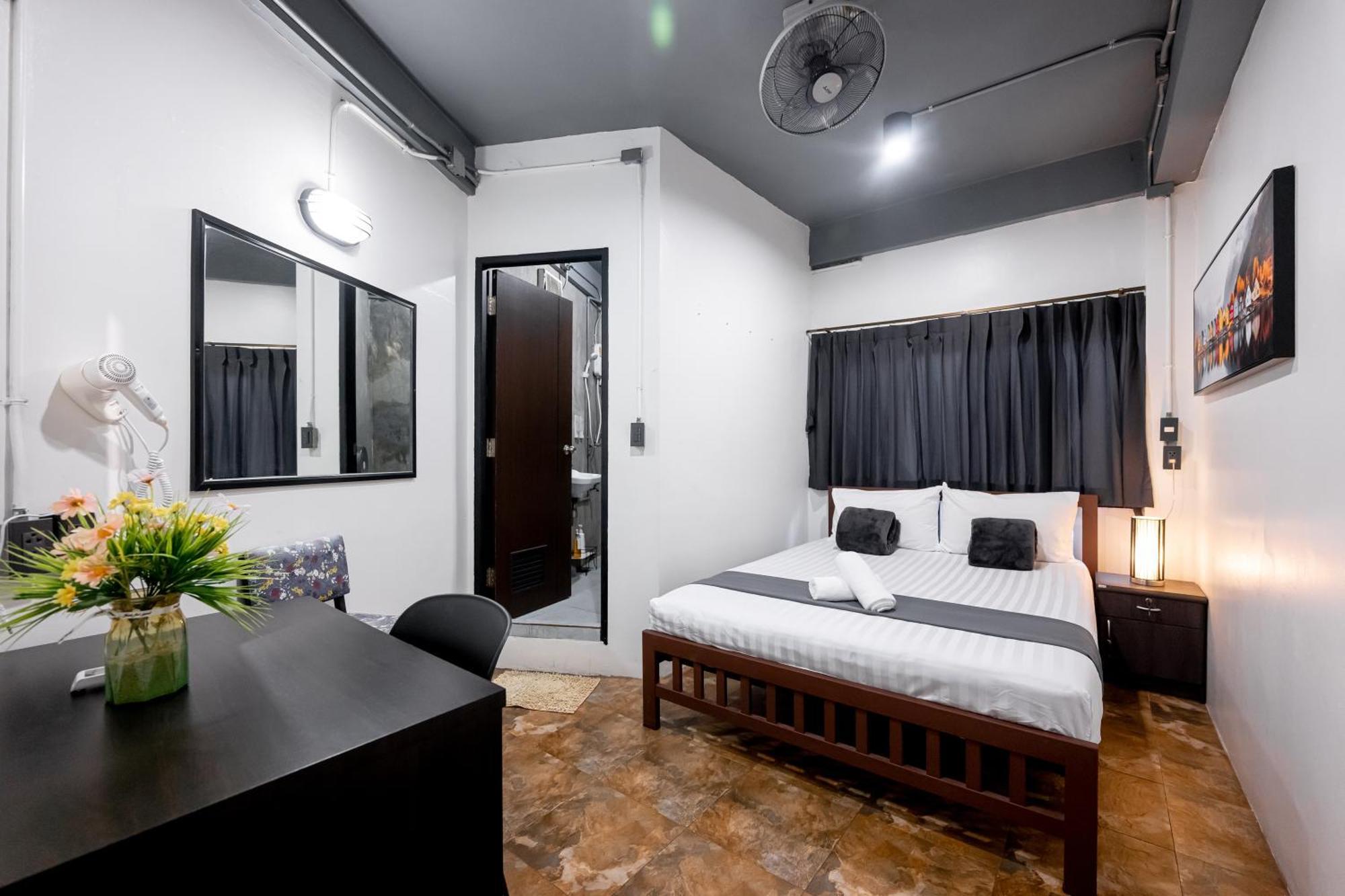 Vibes Hostel Bangkok Dış mekan fotoğraf