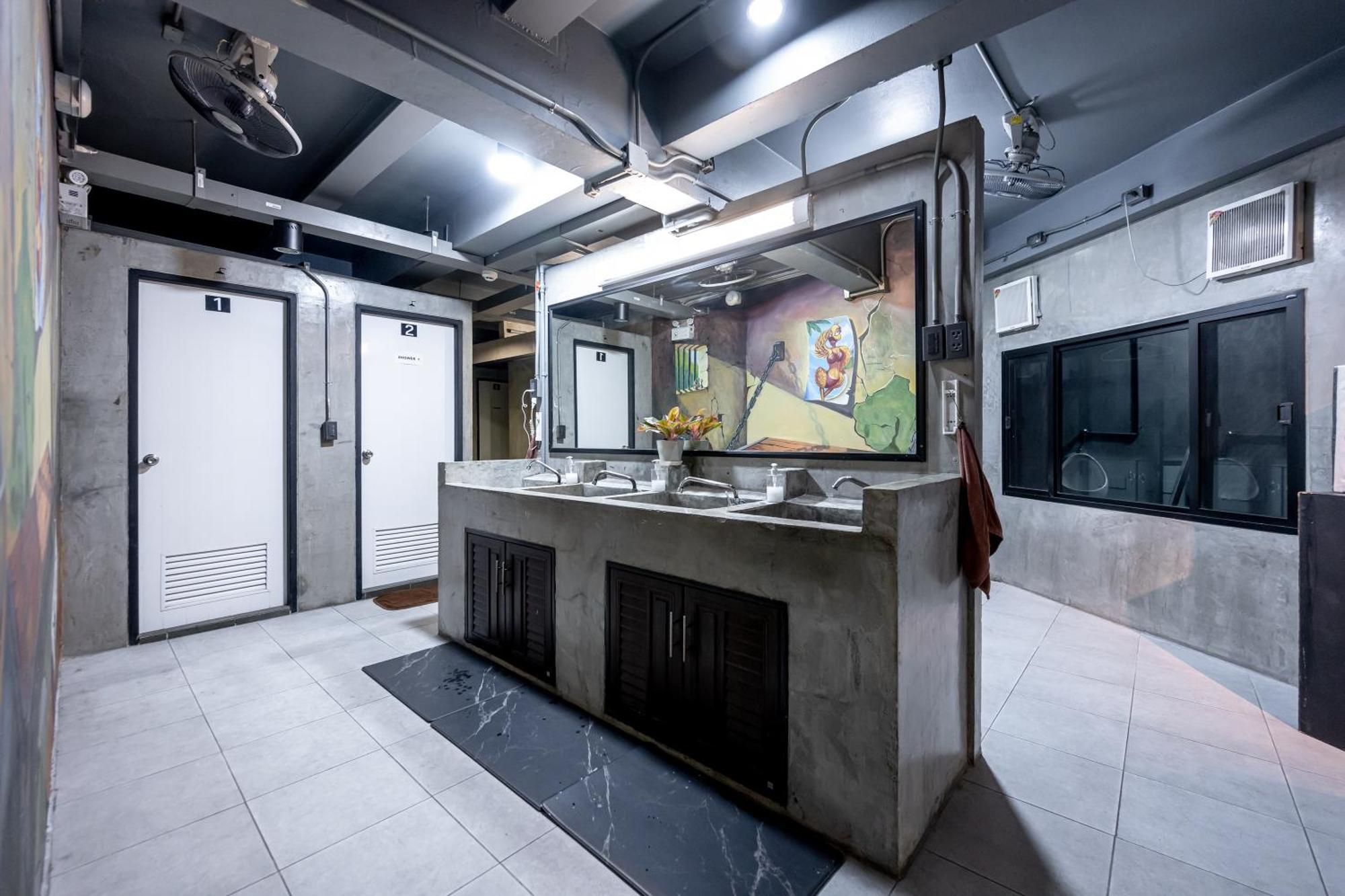 Vibes Hostel Bangkok Dış mekan fotoğraf