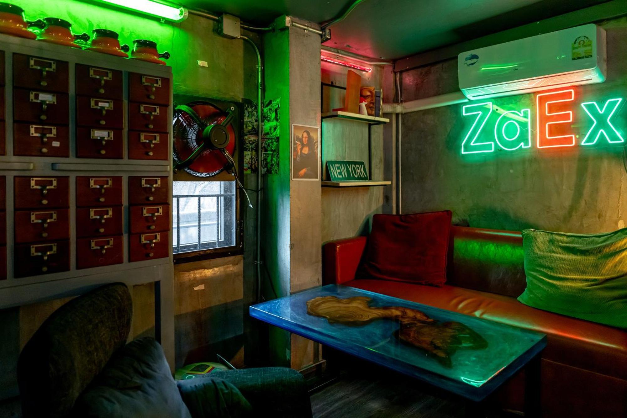 Vibes Hostel Bangkok Dış mekan fotoğraf