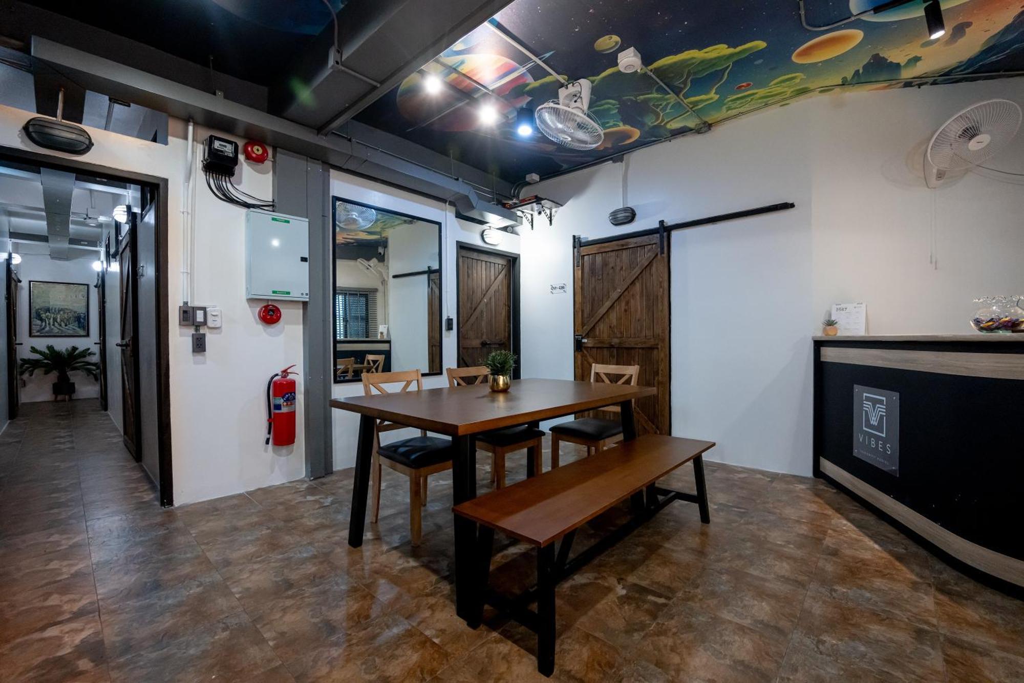 Vibes Hostel Bangkok Dış mekan fotoğraf