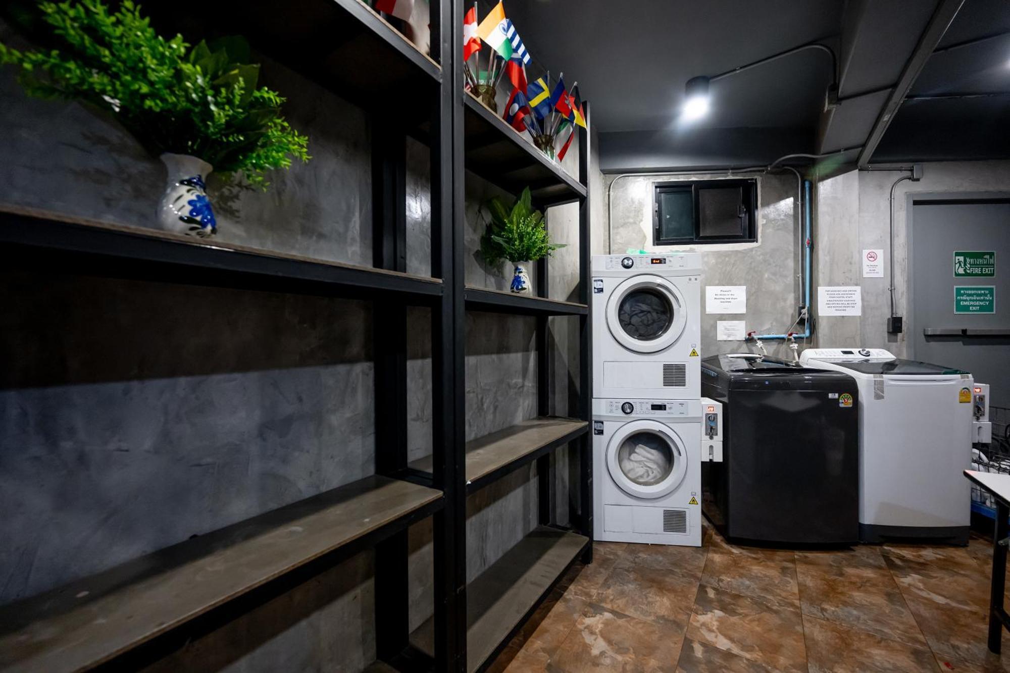 Vibes Hostel Bangkok Dış mekan fotoğraf