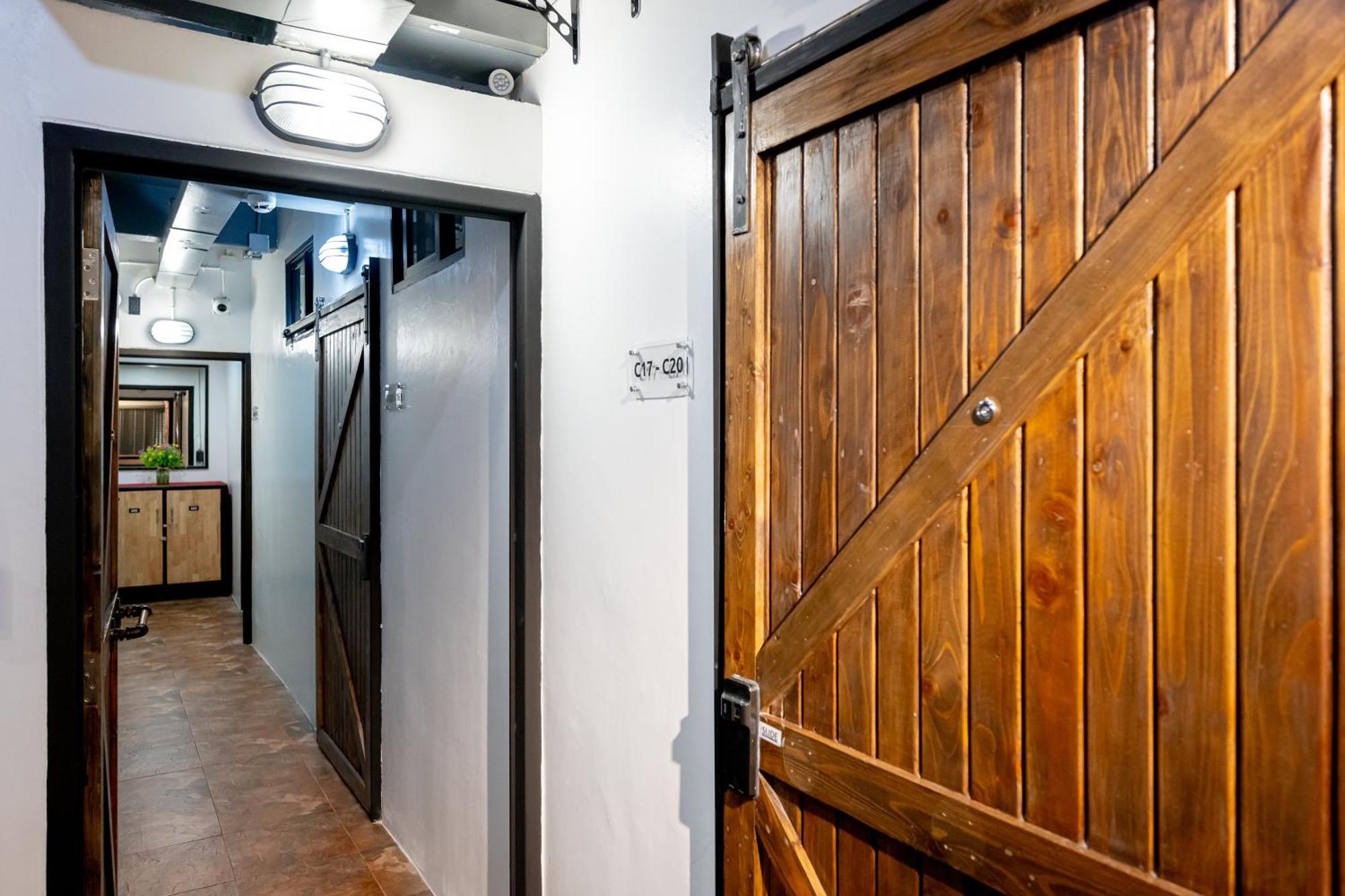 Vibes Hostel Bangkok Dış mekan fotoğraf